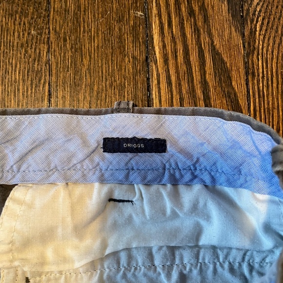 J Crew Grey Men’s 32x30 Khaki Chino Pants - Picture 8 of 12